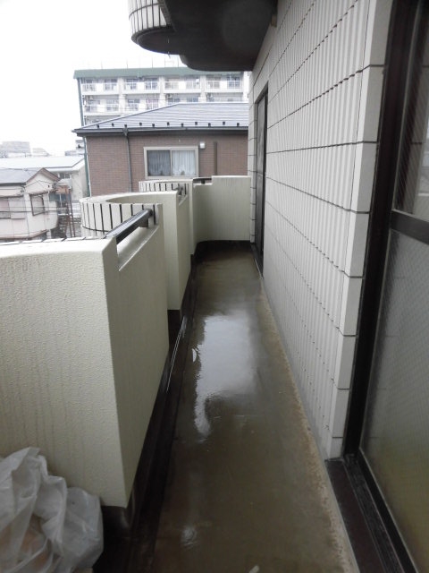 バルコニー　他号室の写真になります。