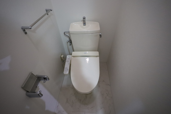 トイレ　※別部屋の写真です