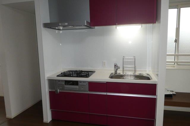 キッチン　３口ガスコンロ付システムキッチン