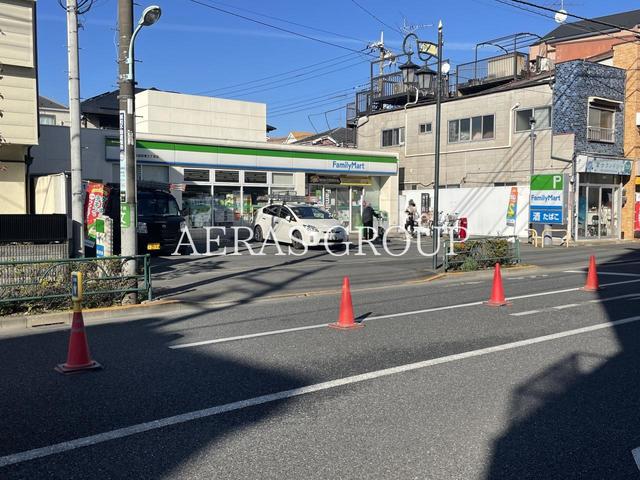 コンビニ　ファミリーマート杉並成田東三丁目店（コンビニ）まで298m
