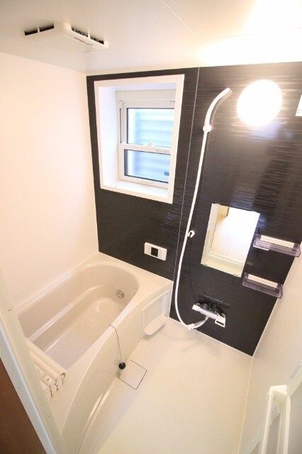 バス・シャワールーム　現況の物を優先とします