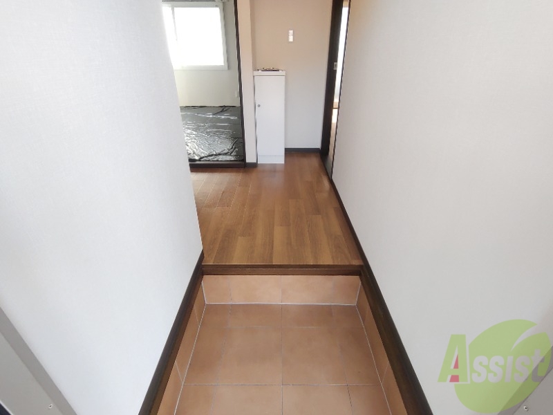 玄関　玄関はこちらです。ぜひ雰囲気を掴んで下さい。