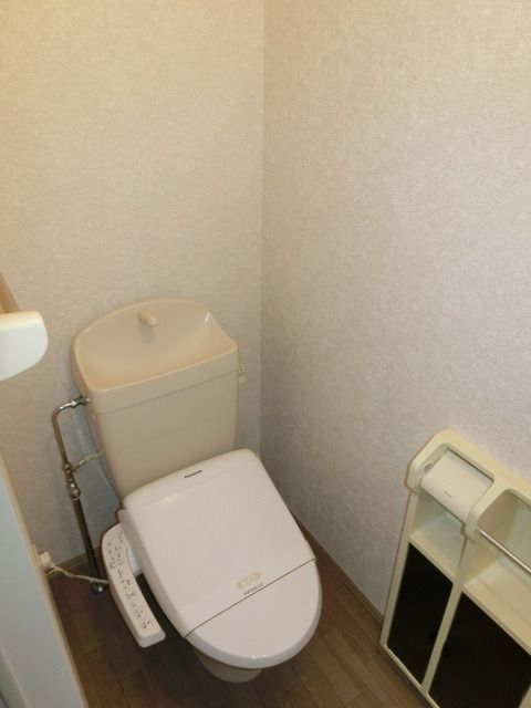 トイレ　ウォシュレット完備