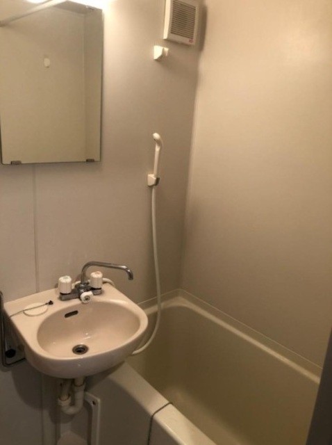 バス・シャワールーム　バスルーム