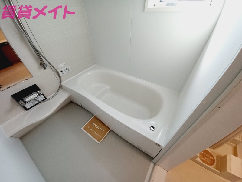 バス・シャワールーム　反転タイプ参考写真