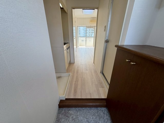 玄関　セラヴィアッシュ