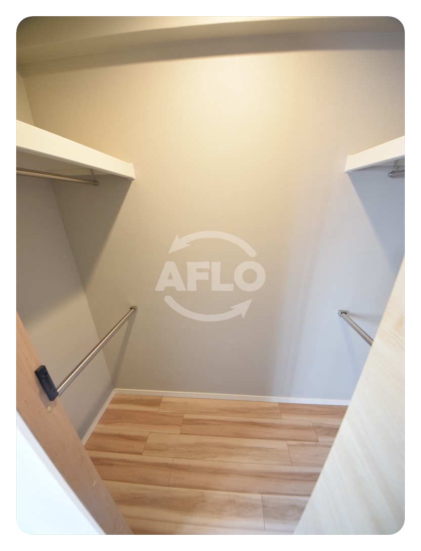 収納　アーバネックス真田山　ウォークインクローゼット