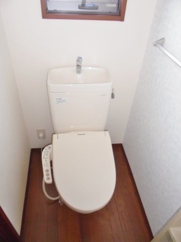 トイレ　温水洗浄暖房便座