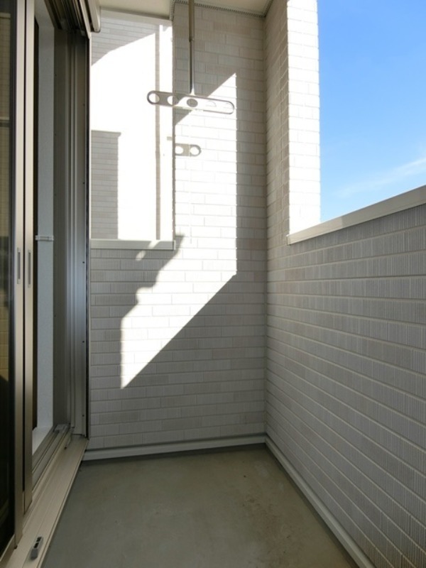 バルコニー　図面と現状に相違がある場合には現状を優先