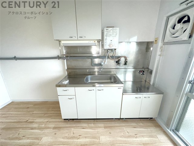 キッチン　壁付けキッチンでスペースを有効活用できます！