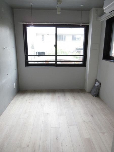 居室・リビング　同タイプ２０２号室