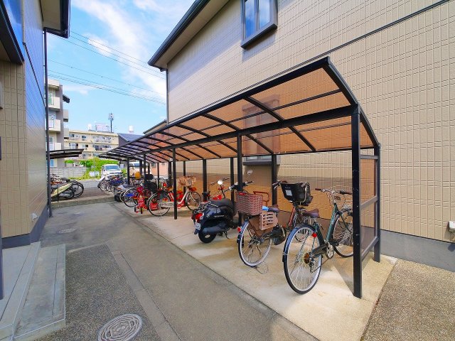 その他共有部分　ゆったりとした駐輪スペース