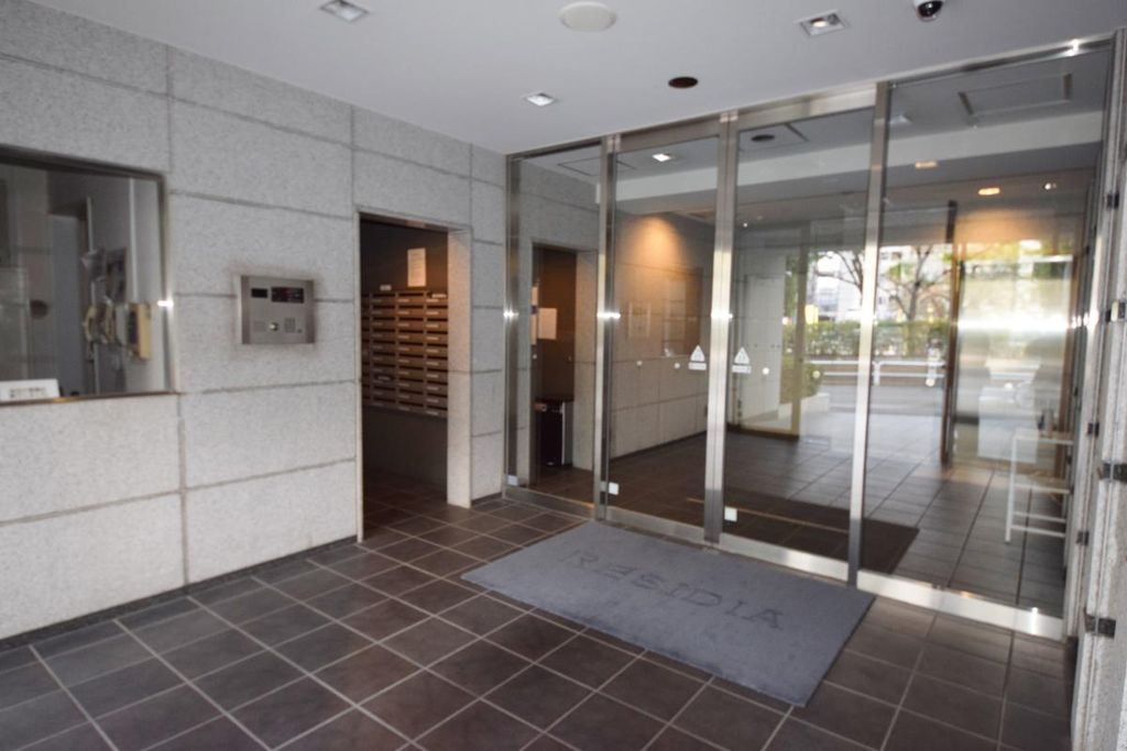 エントランス　エントランス