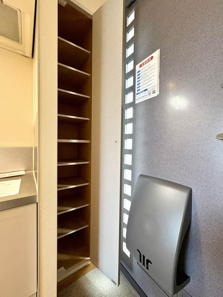 玄関　シューズボックス