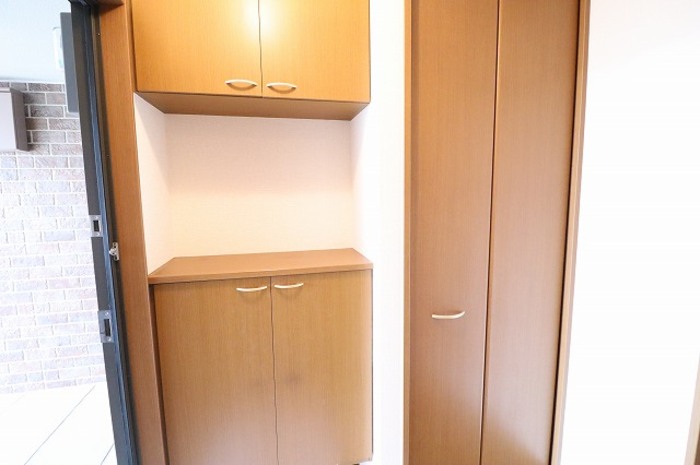 玄関　シューズボックスです