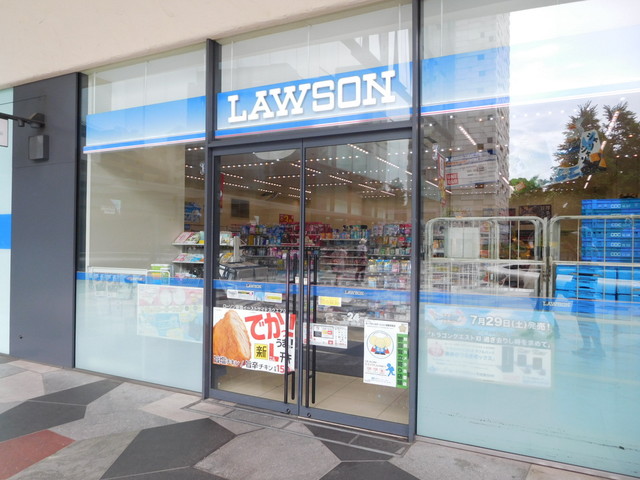 コンビニ　ローソンサテライト 新宿イーストサイドスクエア店（コンビニ）まで331m