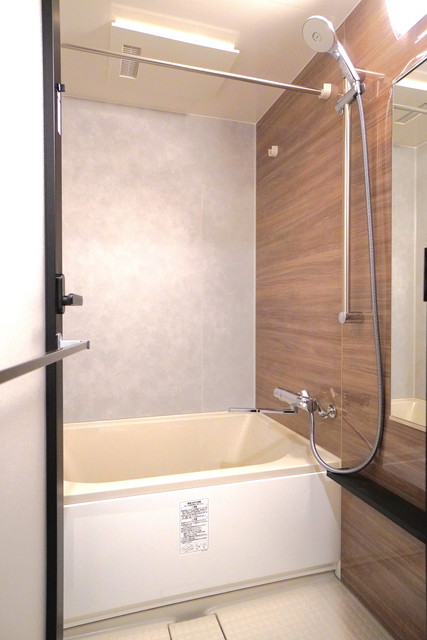 バス・シャワールーム　※写真は同タイプ住戸です。