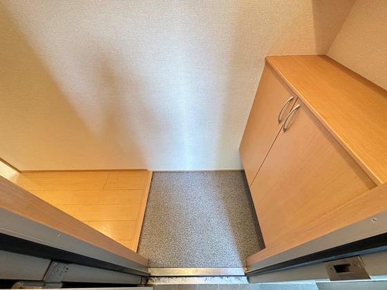 玄関　※別部屋の写真です