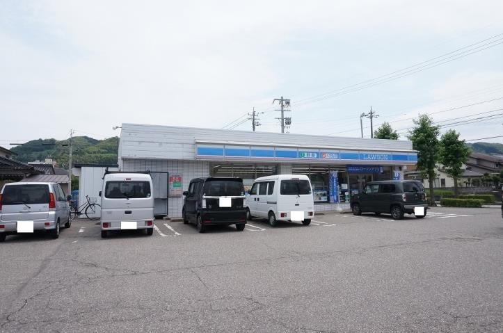 コンビニ　ローソン（コンビニ）まで262m