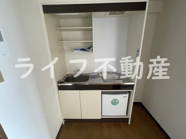 キッチン　コンパクトなキッチンで掃除もラクラク