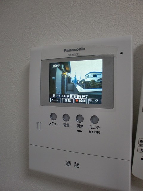 セキュリティ　来訪者が確認できる女性に安心の「TVモニターホン」