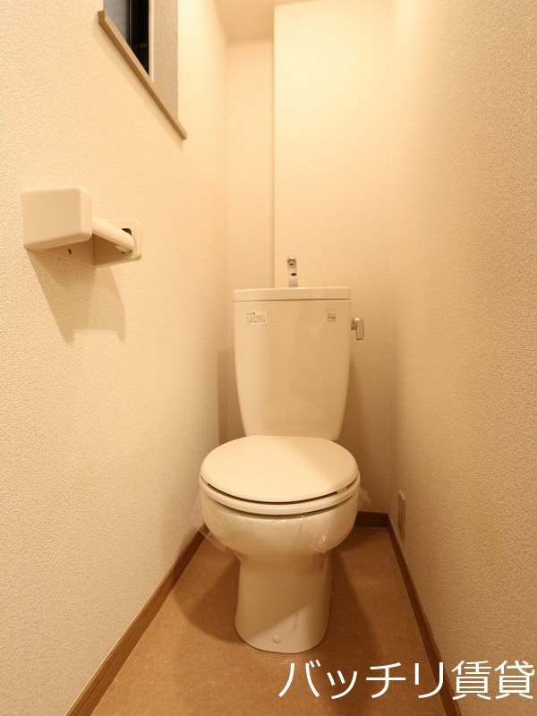 トイレ　同型タイプの為現状を優先致します。