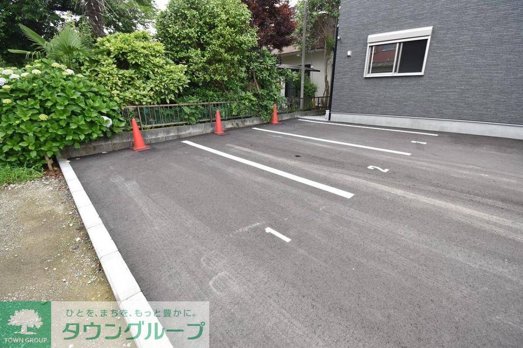 駐車場　駐車場