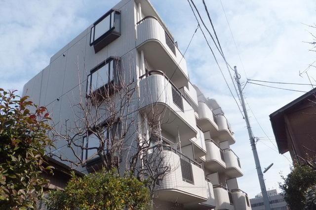 建物外観　敷金礼金ゼロの鉄筋マンション。