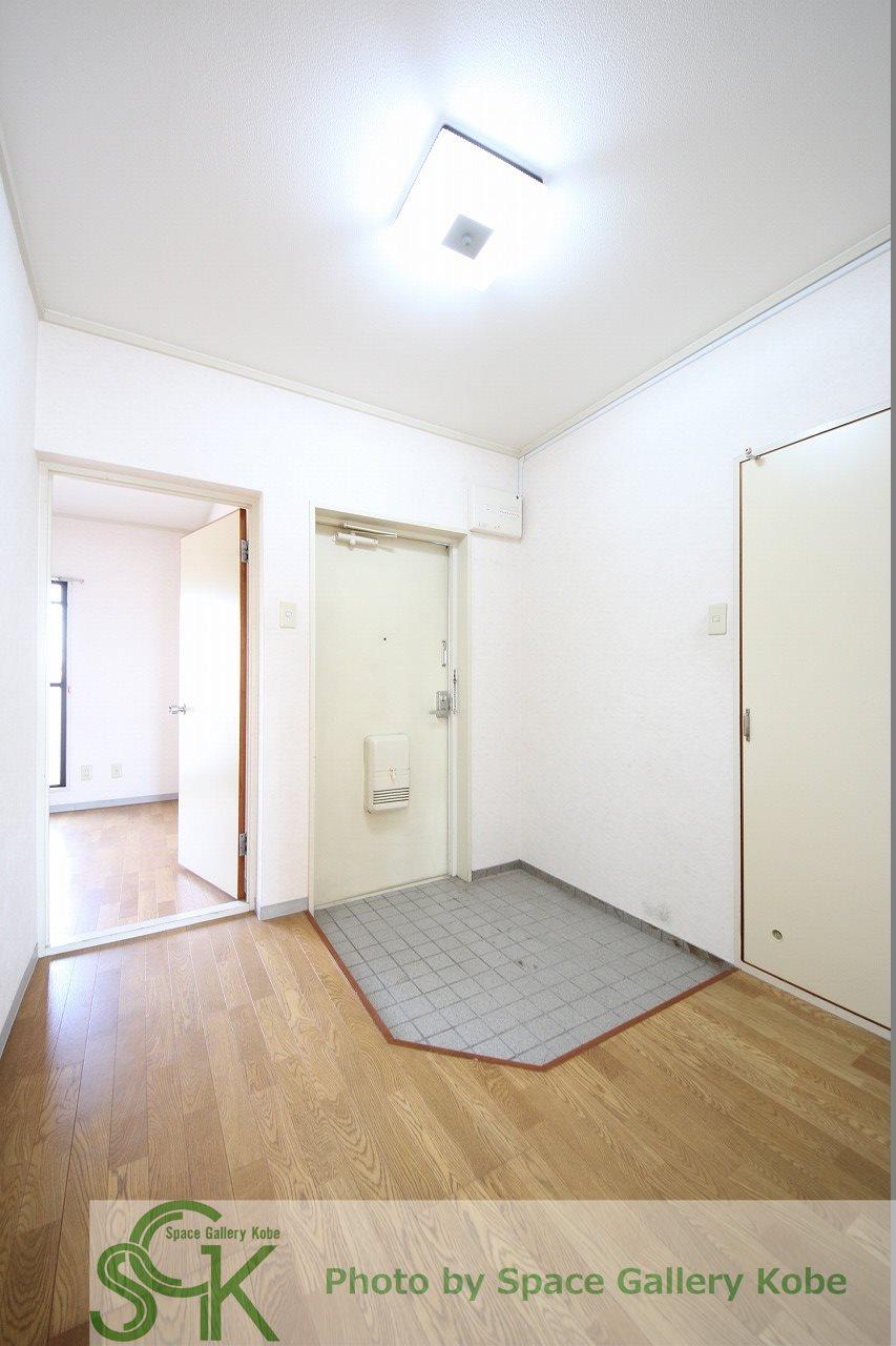 玄関　※お部屋により仕様が異なる場合があります※