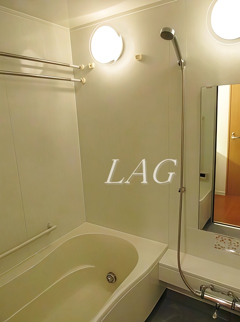 バス・シャワールーム　お風呂です。
