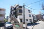 建物外観　２４時間管理なので入居中のトラブルも安心です☆
