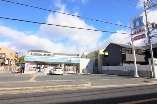 コンビニ　ローソン 堺長曽根町店（コンビニ）まで713m