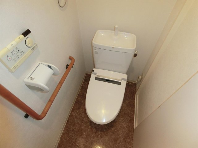 トイレ　ウォシュレット付の洋式トイレです♪（同仕様画像）