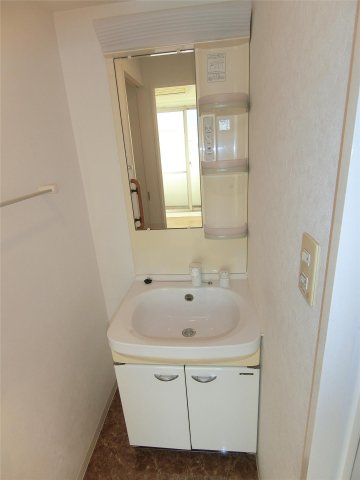 洗面設備　忙しい朝に嬉しいシャンプードレッサーあり♪（同仕様画像）