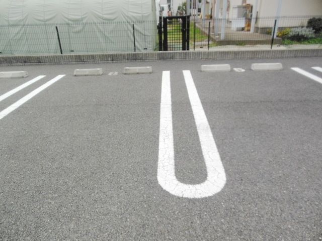 駐車場　★敷地内に駐車場あります★