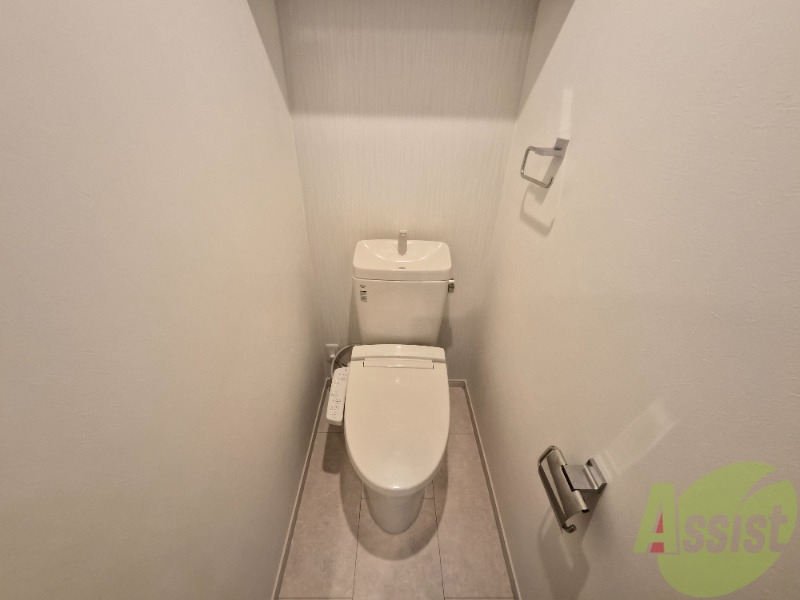 トイレ　トイレは綺麗でウォッシュレットも付いて快適にお使い頂けます。