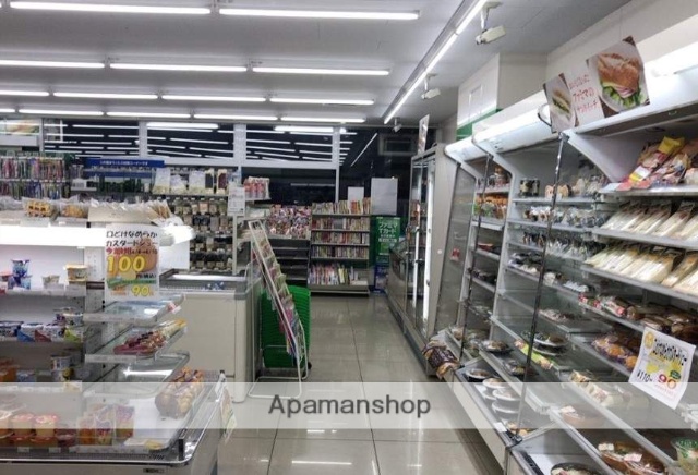 コンビニ　ファミリーマートサンズ大田西馬込店（コンビニ）まで200m