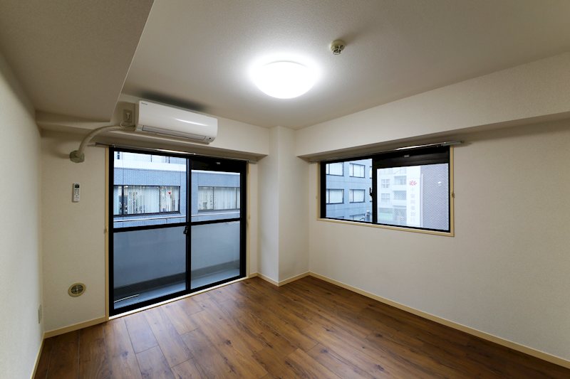 居室・リビング　角部屋ならではの2面に窓があります。
