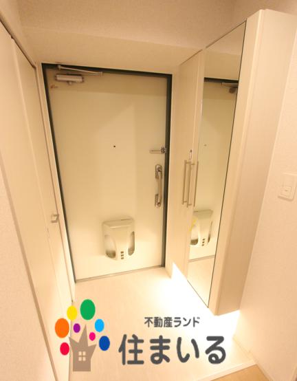 玄関　※写真は同型タイプとなります