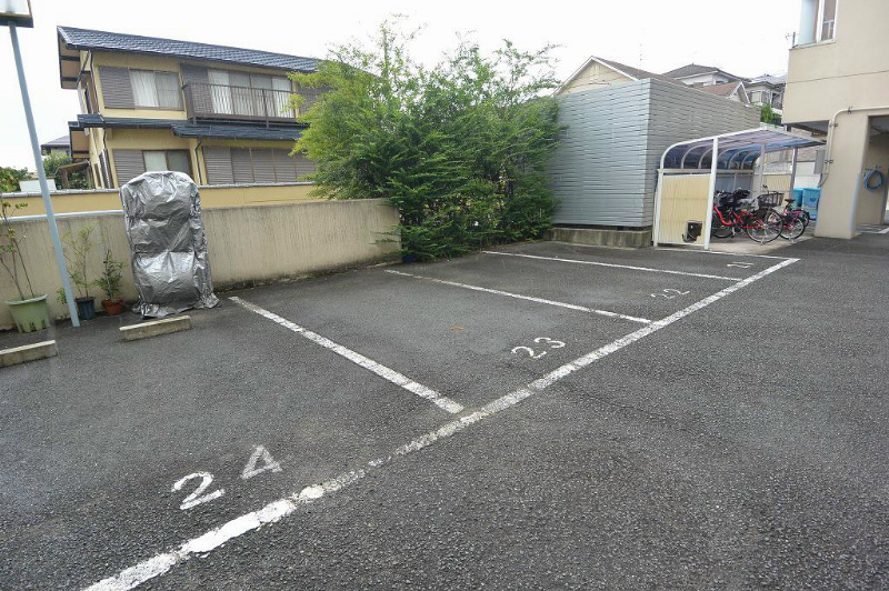 駐車場　駐車場