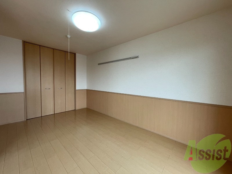 その他部屋・スペース　寝室になりそうな洋室です。広くて使いやすそうですね。