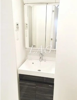 洗面設備　洗面台です。