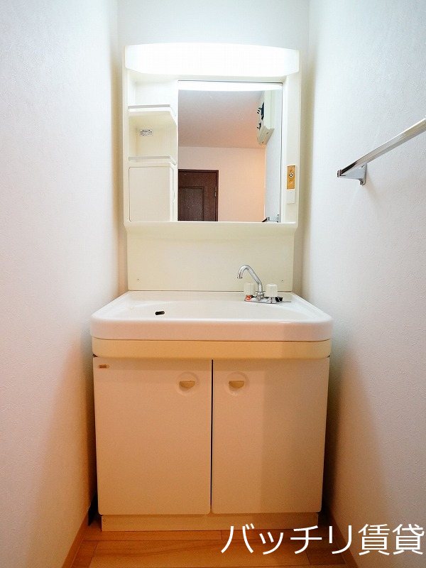 洗面設備　＊画像は別部屋の為イメージ、現状を優先いたします