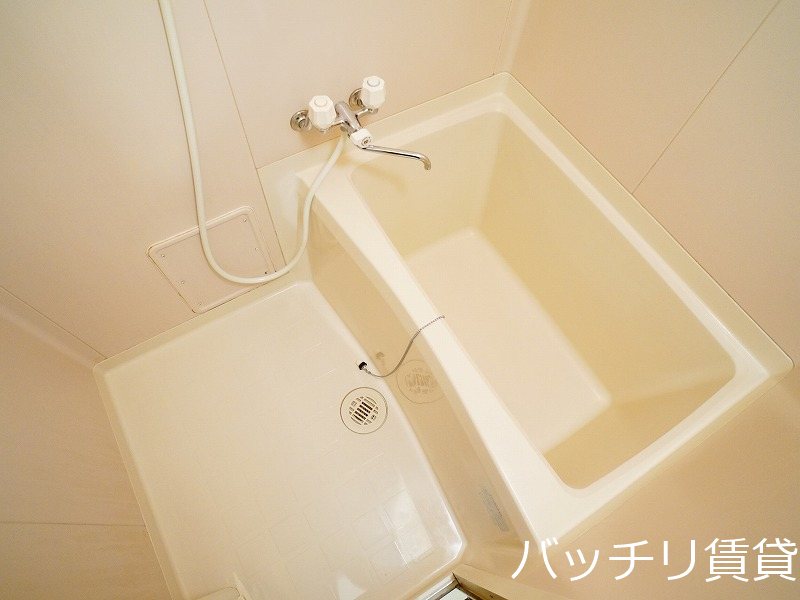 バス・シャワールーム　＊画像は別部屋の為イメージ、現状を優先いたします
