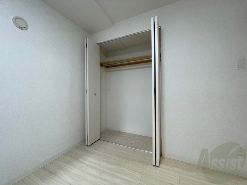 収納　寝室の収納です。部屋がすっきり片付きます。