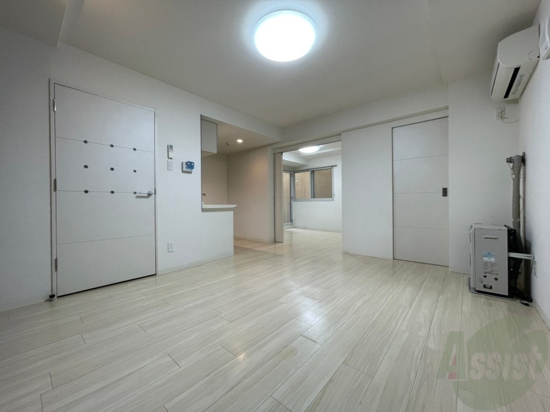 居室・リビング　広くてキレイなお部屋が広がっていて、充実した生活が送れそう。