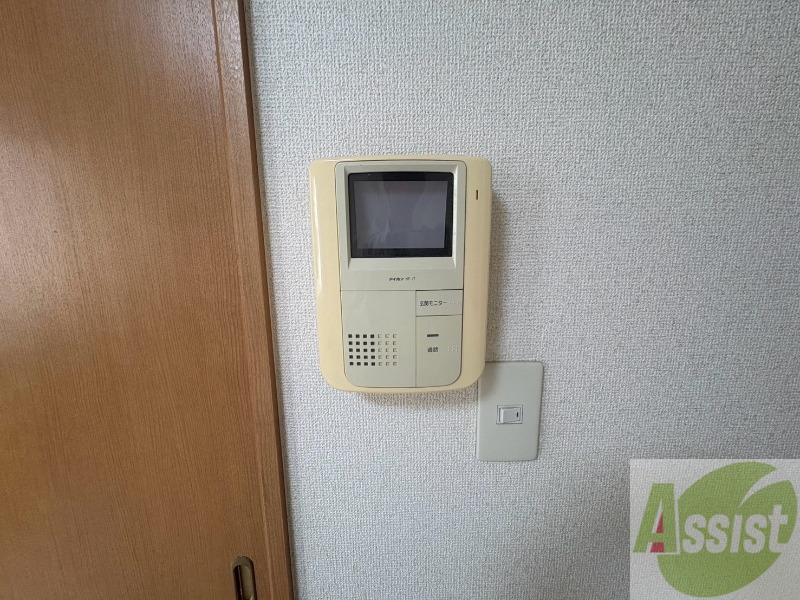 セキュリティ　モニターホンなので来客様の顔が見れます。安心ですね！