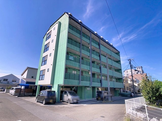 建物外観　現況と異なる部分は現況を優先いたします。