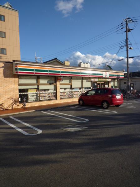 コンビニ　セブンイレブン大阪小林東3丁目店（コンビニ）まで198m