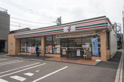 コンビニ　セブンイレブン豊島高松1丁目店（コンビニ）まで893m